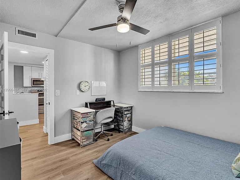 9340 Lagoon Pl #303 — Photo 29