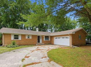 109 N 3rd St, Colona, IL 61241