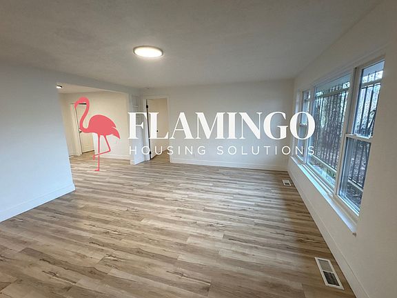 2nd image of 305 Mercer Ave