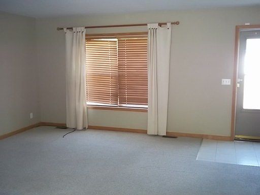 4th image of 947 Oakland Estates Dr