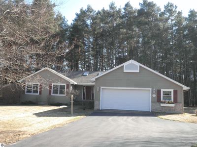 7627 Sandy Ln, Bellaire, MI, 49615