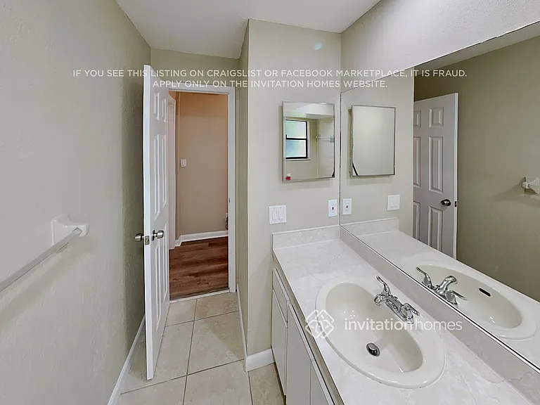 8041 Buttonwood Cir — Photo 16