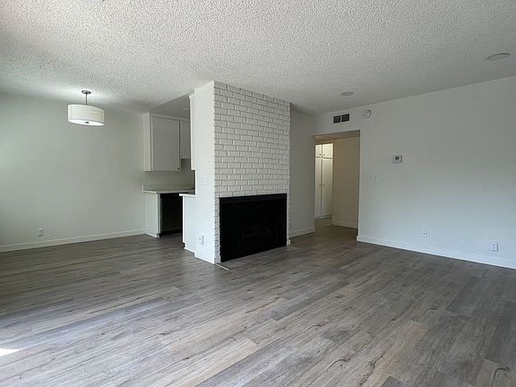 5th image of 12241 Burbank Blvd #103