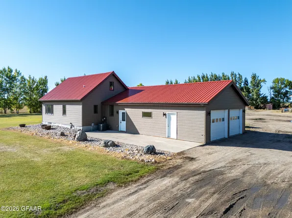 27152 230th St SW, Crookston, MN 56716