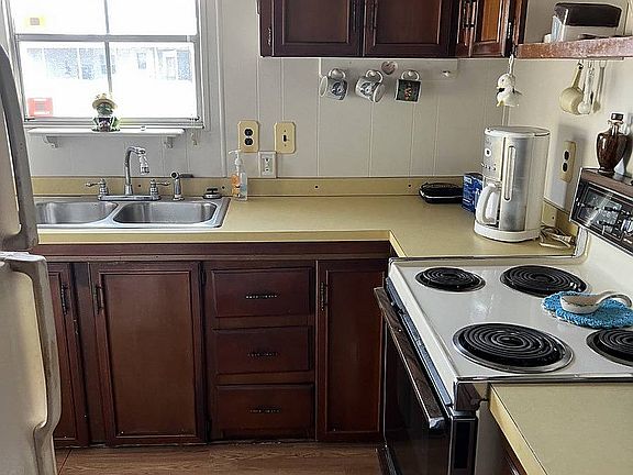 4th image of 1310 Fleming Ave #C69