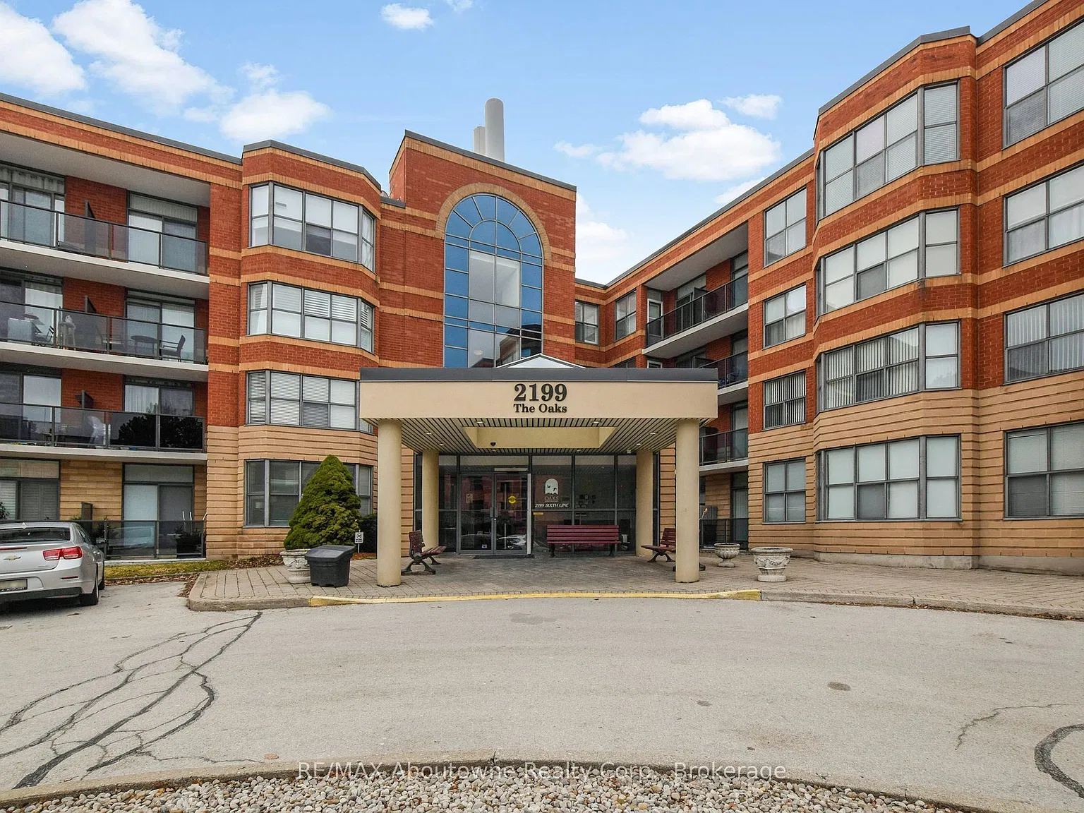 2 bed, $3,100 — Photo 1