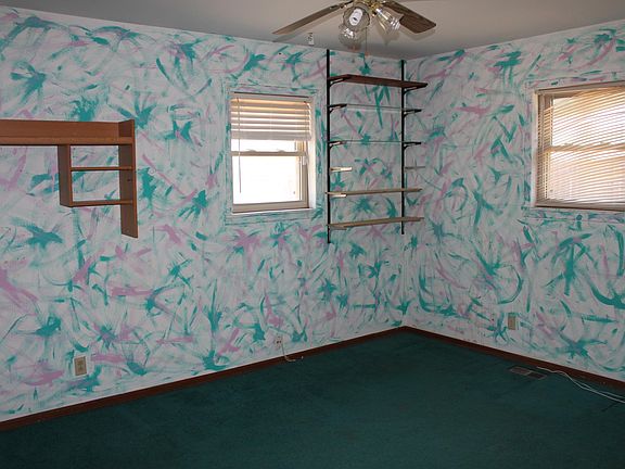 3rd image of 2910 Essex St