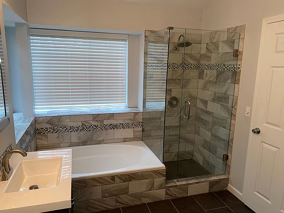 4th image of 2922 Wickersham Ln