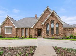 5040 Lake View Cir, Fort Worth, TX 76180