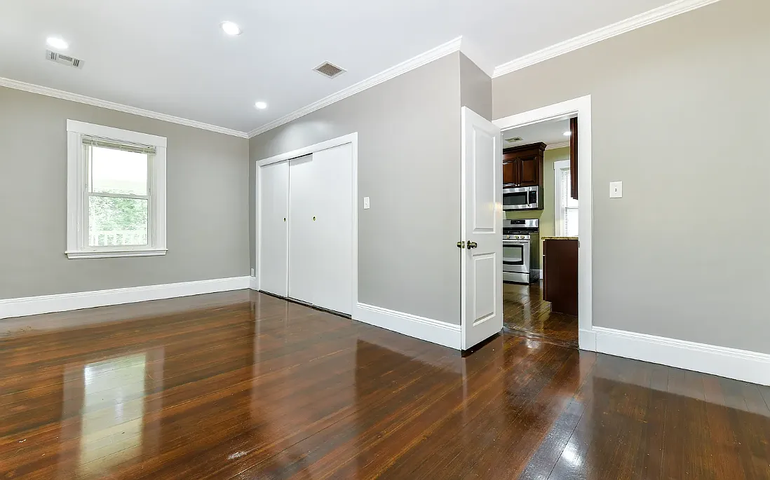 2 bed, 1140 sqft, $3,900 — Photo 2