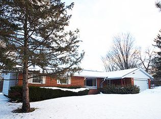 3362 S Vista Granada Dr, New Berlin, WI 53151