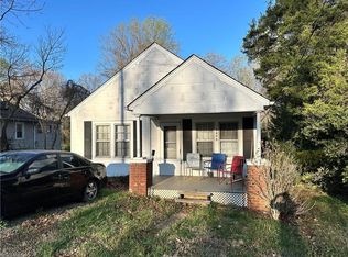 4406 Old Town Dr, Winston Salem, NC 27106