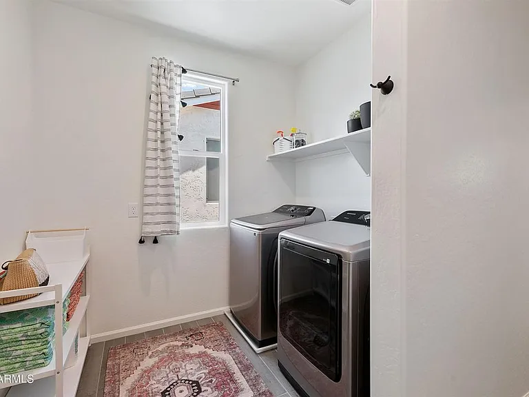 15704 W Polk St — Photo 21
