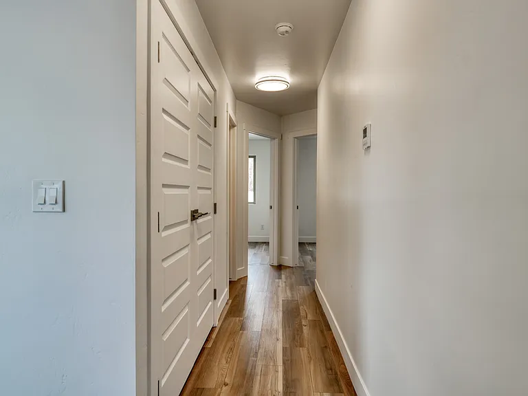 241 E 100 N #400 — Photo 22