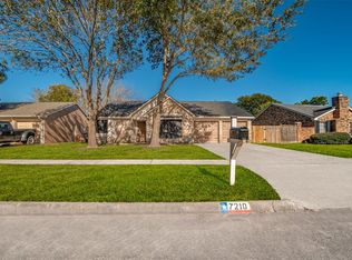 7210 Winding Trace Dr, Houston, TX 77086