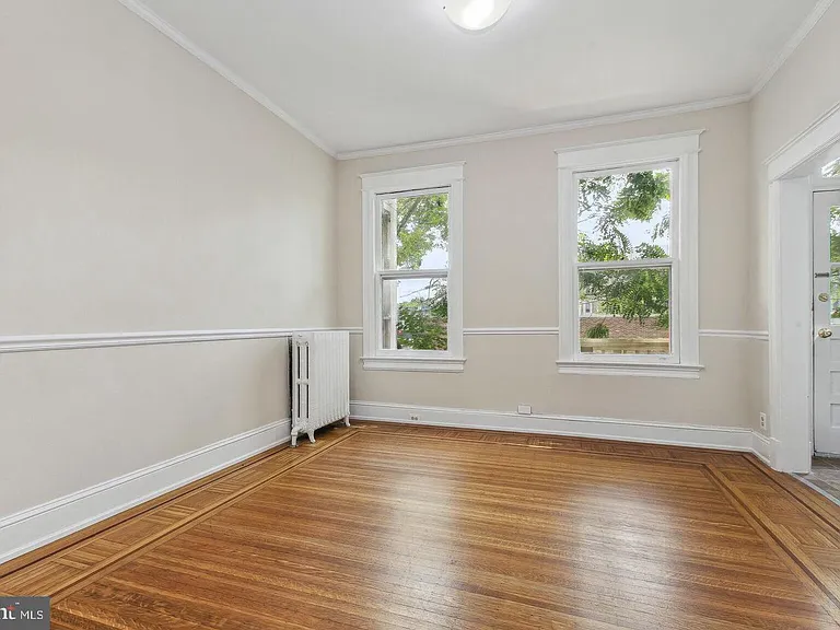 2237 Hall Pl NW — Photo 5