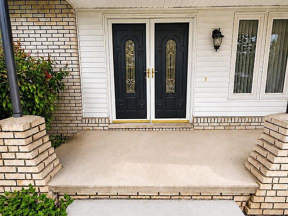 2nd image of 2553 Bullard Rd