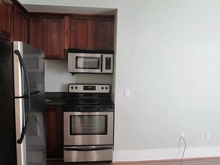 4th image of 1125 F St APT 03