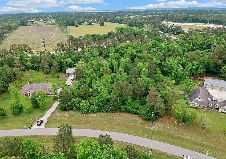 1st image of 105 Ebner Lake Front Dr