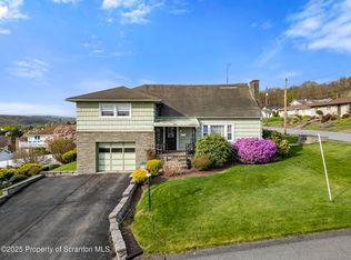 817 Miles Ave, Olyphant, PA 18447