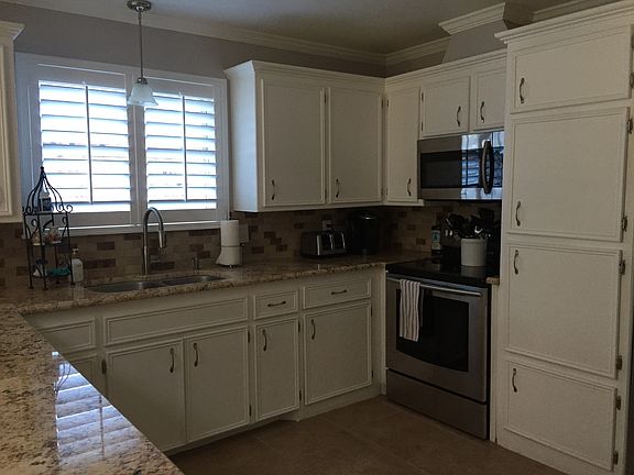 5th image of 3924 Eaton Dr