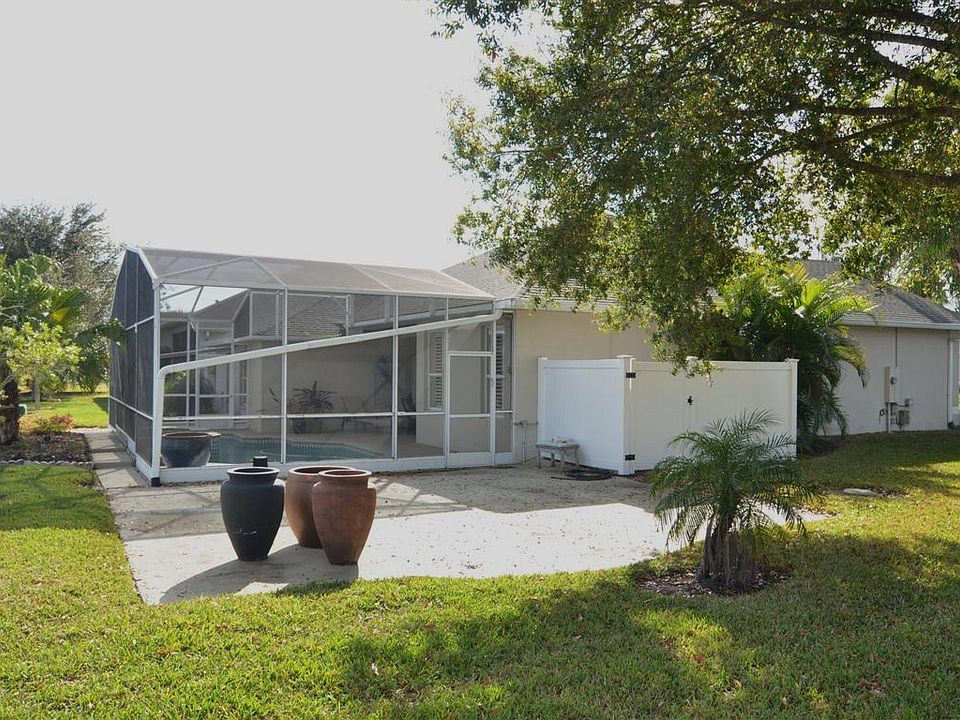 Screened Encl& Open Patio