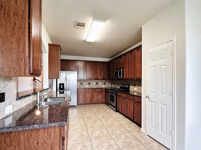 26114 Silver Timbers Ln — Photo 15