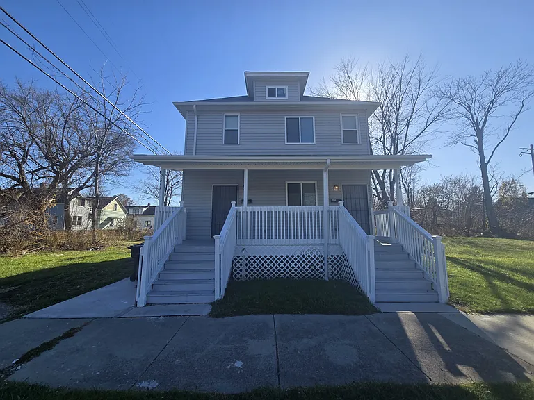 9340 Moffat Ave — Photo 1