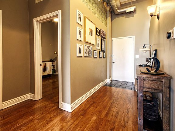 4th image of 1760 W Wrightwood Ave APT 304