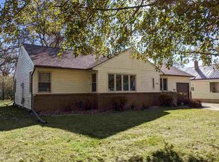 1220 N 7th St, Estherville, IA 51334