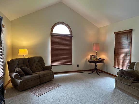 3rd image of 4521 Cromwell Dr
