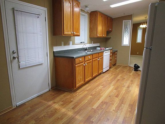 5th image of 3057 Bay Springs Trl