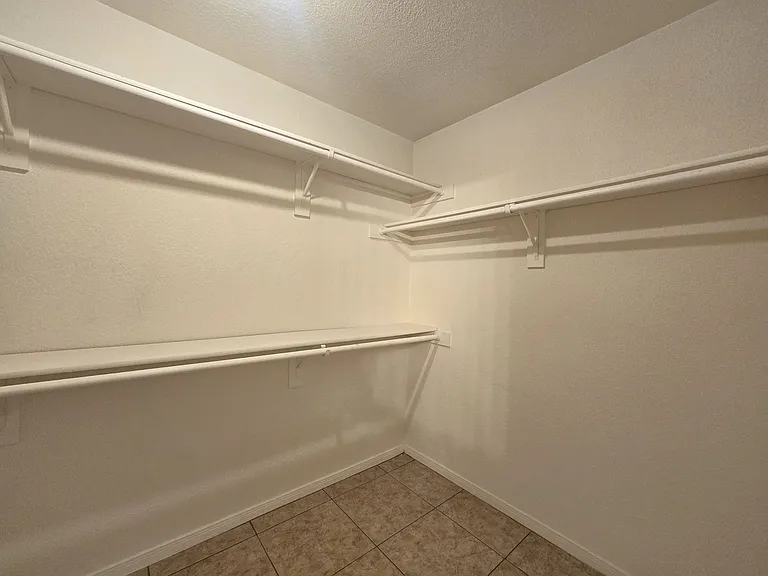 5705 Mandalay — Photo 23