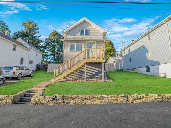 2864 Cedar St, Bethel Park, PA 15102