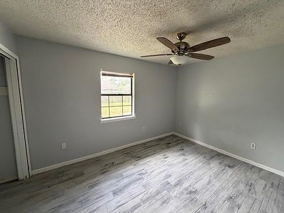 5th image of 3728 Thomas Dr