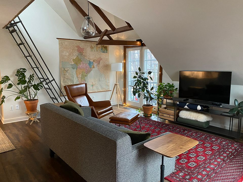 1st image of 541 Dayton Ave APT 3