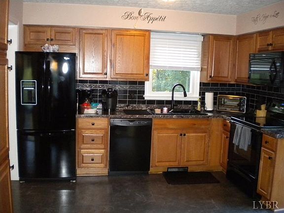3rd image of 356 Saratoga Dr