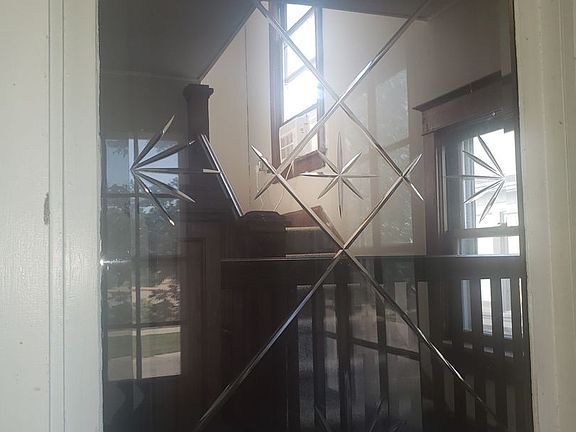5th image of 427 E Market St