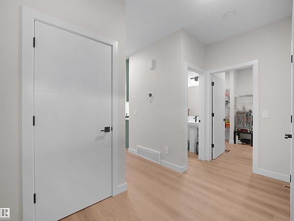 4th image of 3724 214th St NW