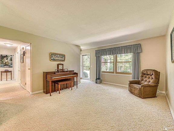 5th image of 9703 Summerfield Rd
