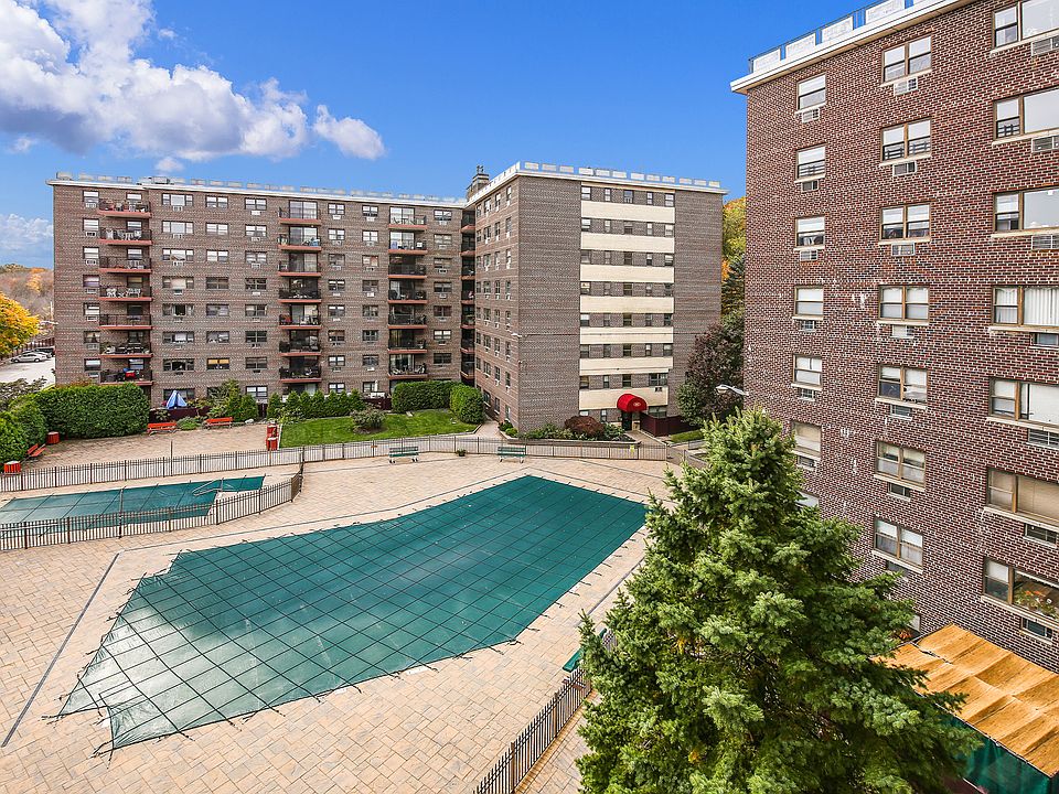 1st image of 200 Diplomat Dr APT 5L