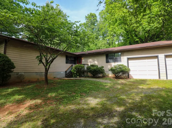 131 Upper Grassy Branch Rd, Asheville, NC 28805