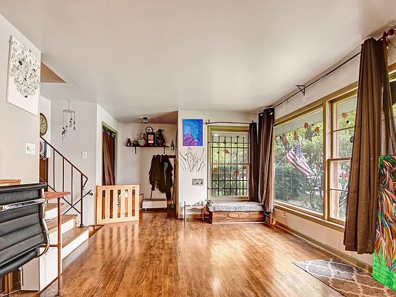 3rd image of 1036 E 159th Pl