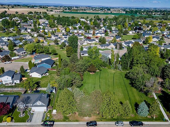 2nd image of 3114 Manchester Dr