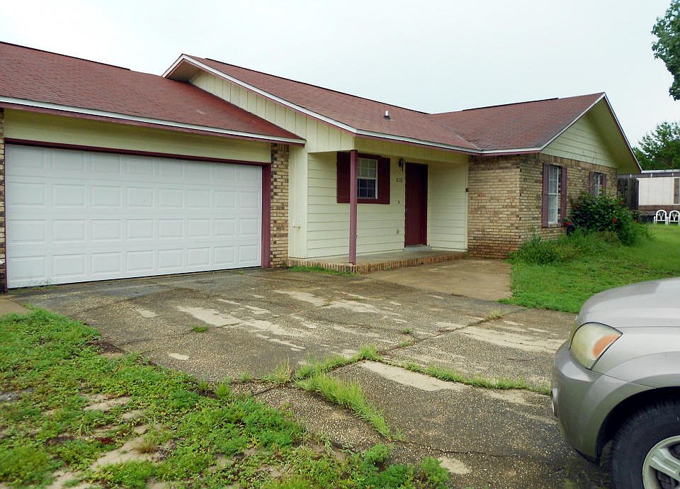 1st image of 610 Cypress St