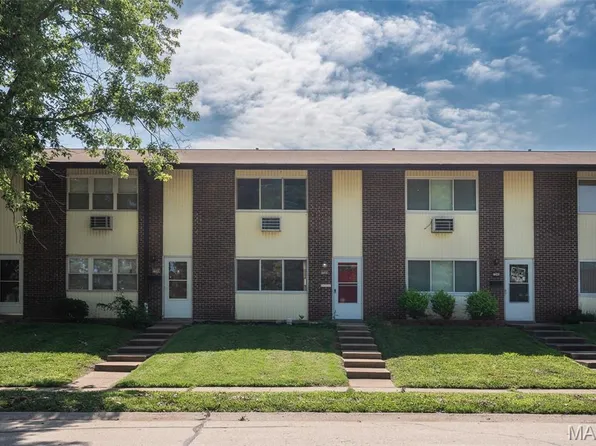 7346 Hazelcrest Dr, Hazelwood, MO 63042