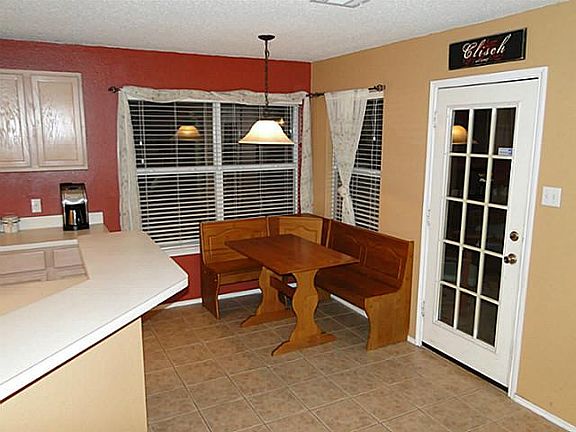 3rd image of 3408 Elmwood Cir