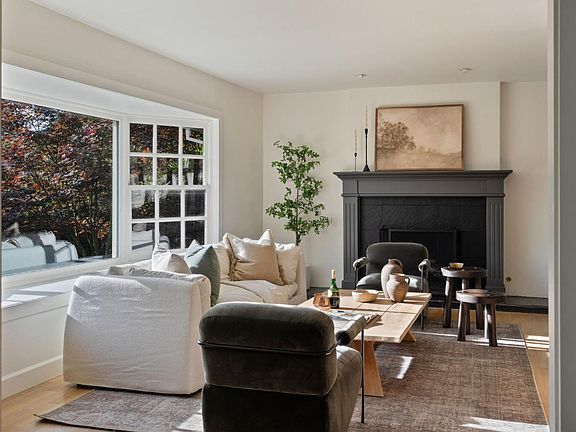 3rd image of 21 Hillside Avenue