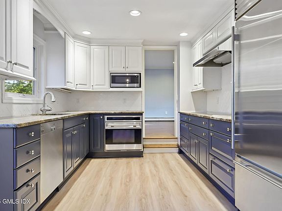 3rd image of 35 Turner Dr