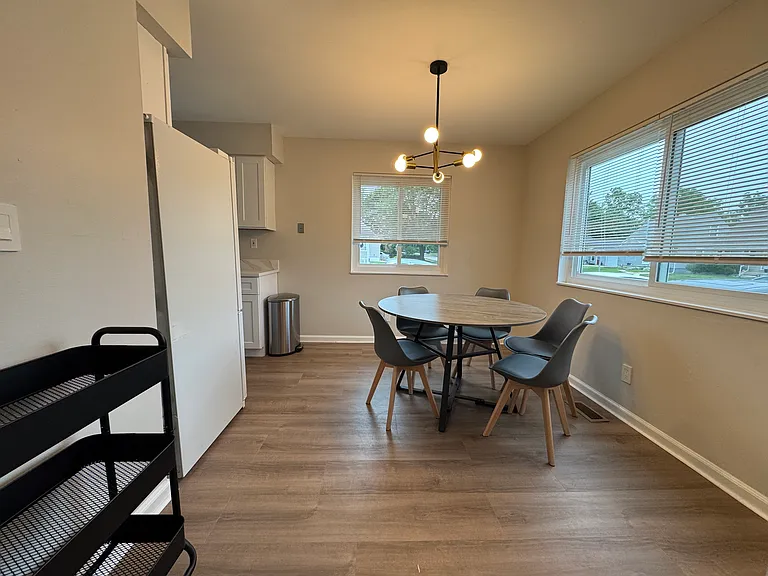 3231 Prairie Ave — Photo 7